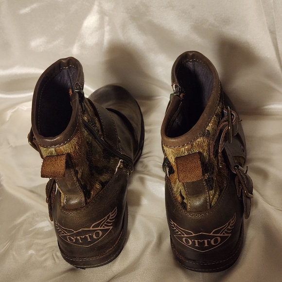 OTTO Brown and Camouflage Leather Boots - Picture 8 of 16